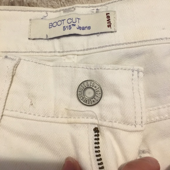 White Levi’s jean - Picture 3 of 4